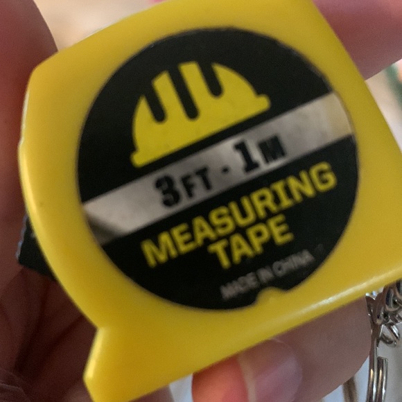 Random toys and keychains - Picture 5 of 6